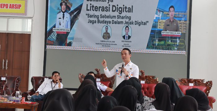 Bupati Way Kanan Buka Lokakarya Literasi Digital, Kadis Kominfo Ingatkan Bahaya Jejak Online